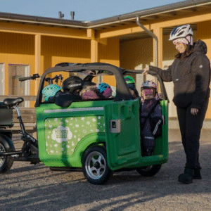 Triciclo para transportar niños Kiddiebus Ouca Bikes